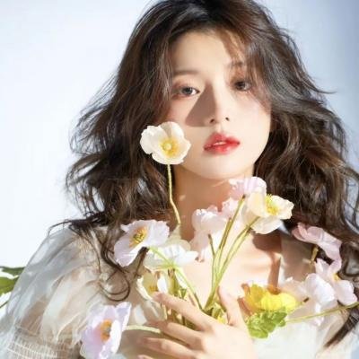 收集男人的女人 海报